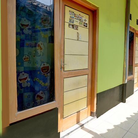 Oyo Life 92840 Wisma Morricco Jombang المظهر الخارجي الصورة