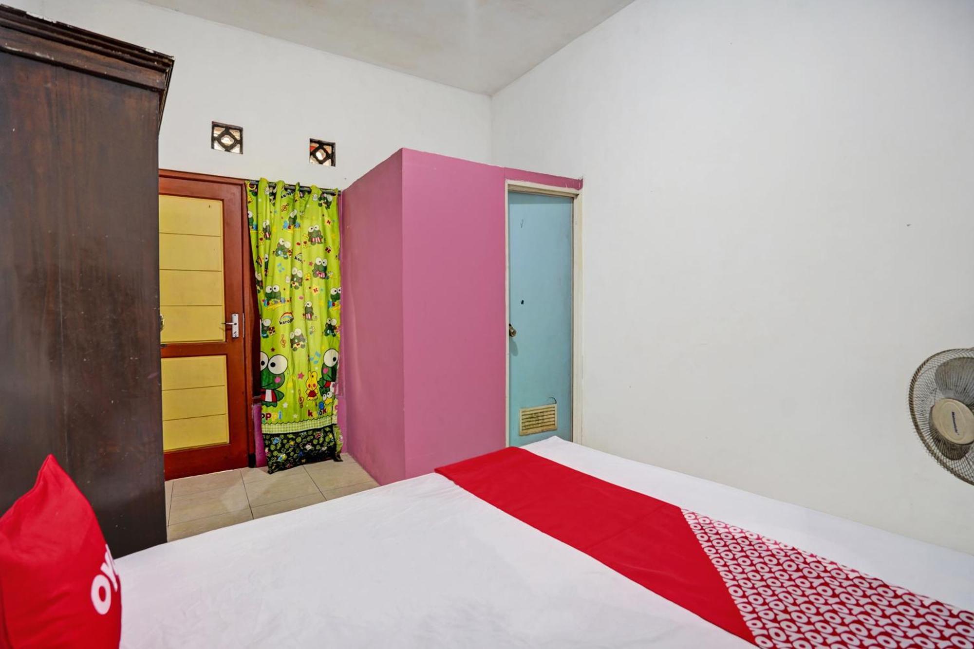 Oyo Life 92840 Wisma Morricco Jombang المظهر الخارجي الصورة