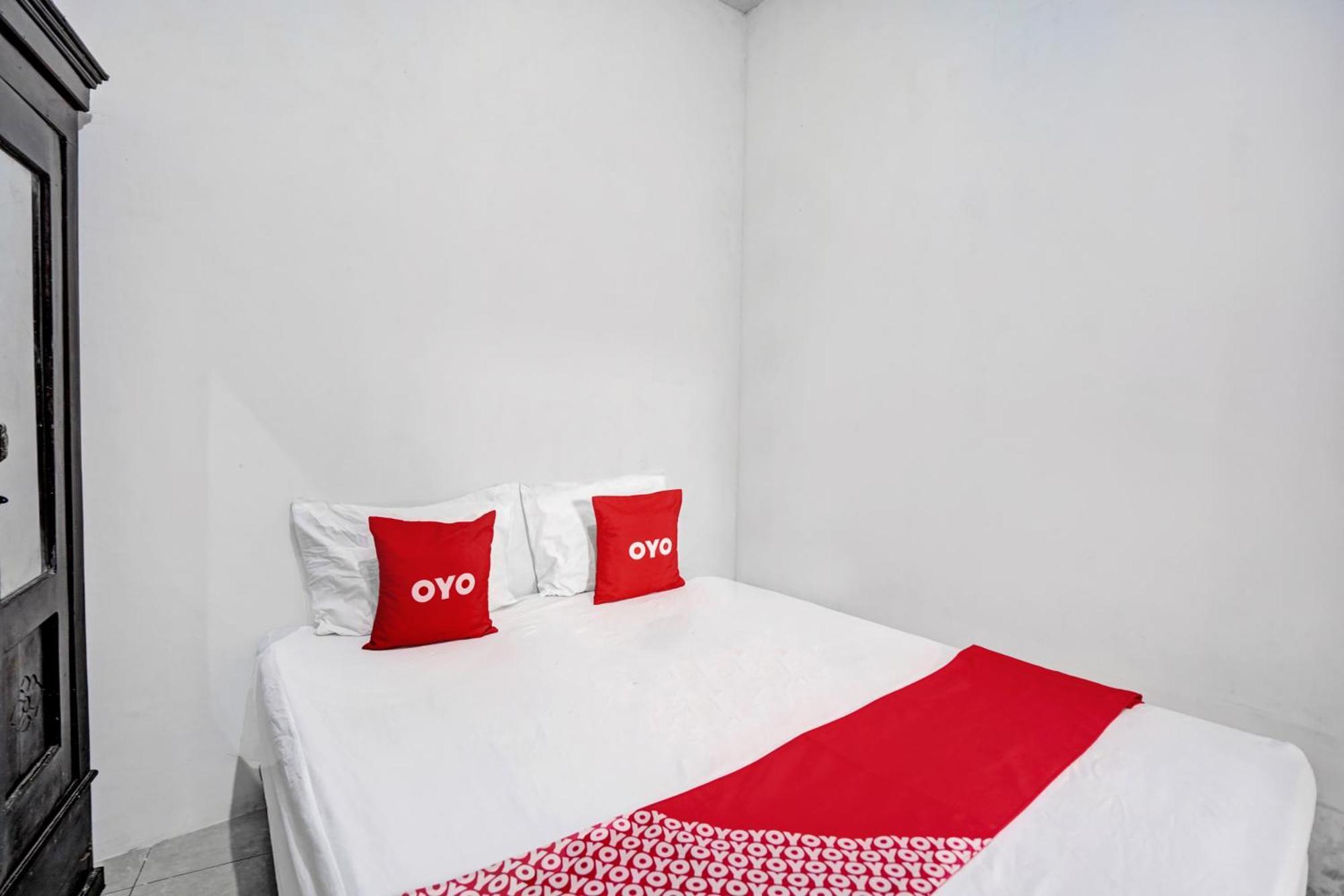 Oyo Life 92840 Wisma Morricco Jombang المظهر الخارجي الصورة